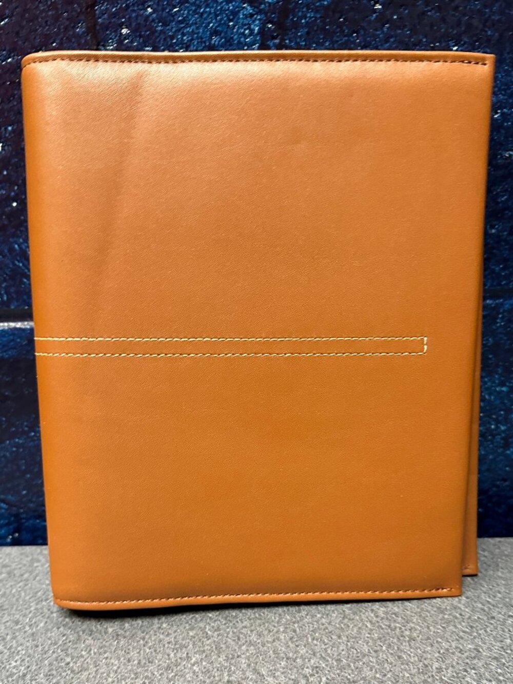 Franklin Covey Ryder Leather Open Binder Tan Colored Horizontal Accent Stitching